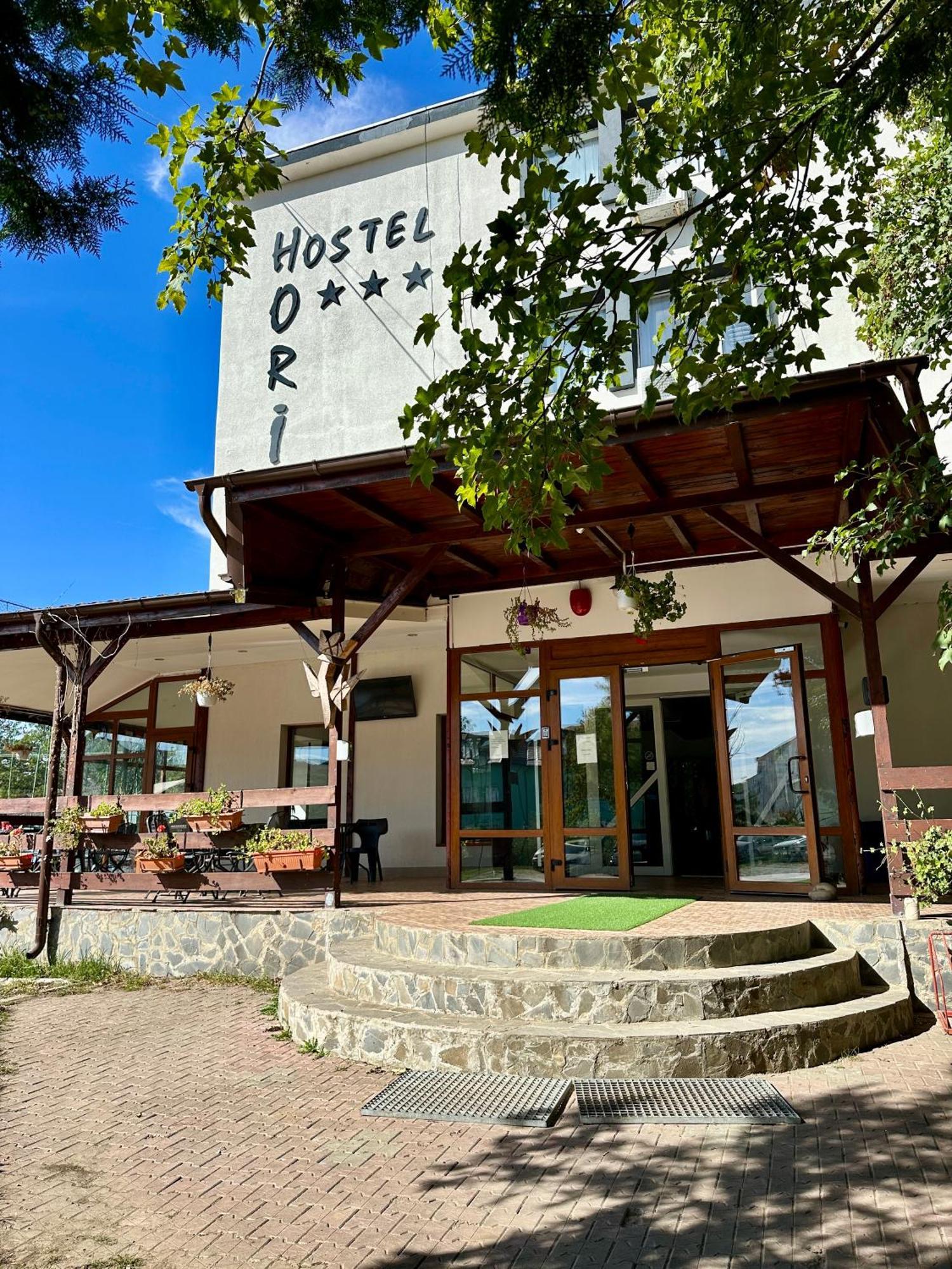 Hostel Horia Plopeni 外观 照片