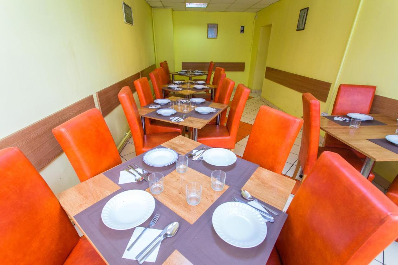 Hostel Horia Plopeni 外观 照片