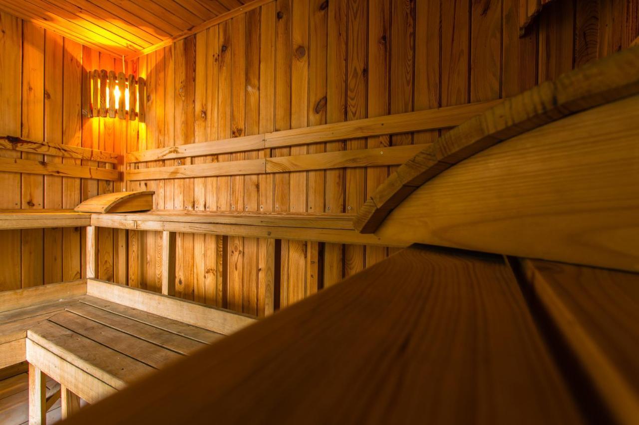 Hostel Horia Plopeni 外观 照片