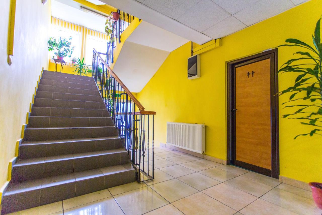 Hostel Horia Plopeni 外观 照片